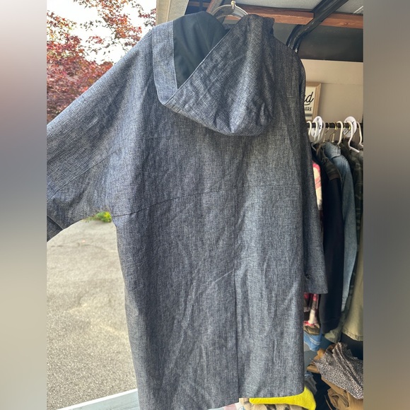 Kin woman’s jacket size 12- navy - Picture 6 of 6